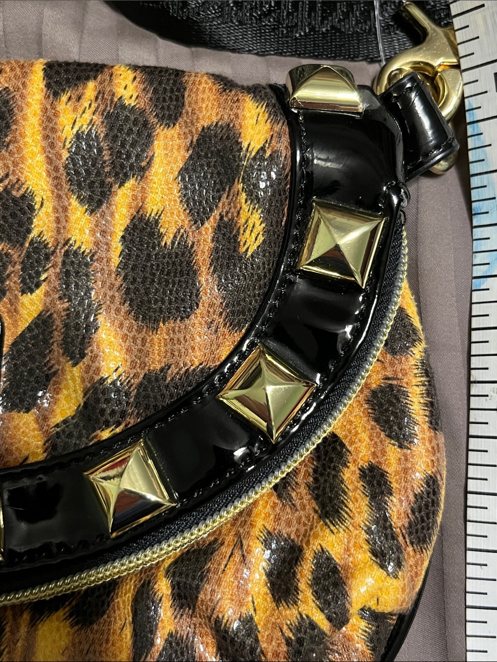 New NWT Betsey Johnson Betseyville Leopard Print Crossbody with Gold Stud Trim - Picture 14 of 16